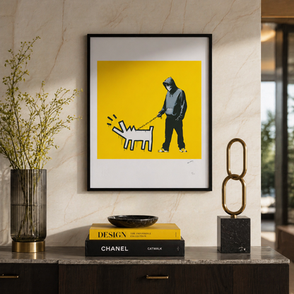 Banksy Barking Dog (Gul) Litografibuer 300gsm 42x59 cm
